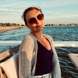 Meet your Posher, Emily